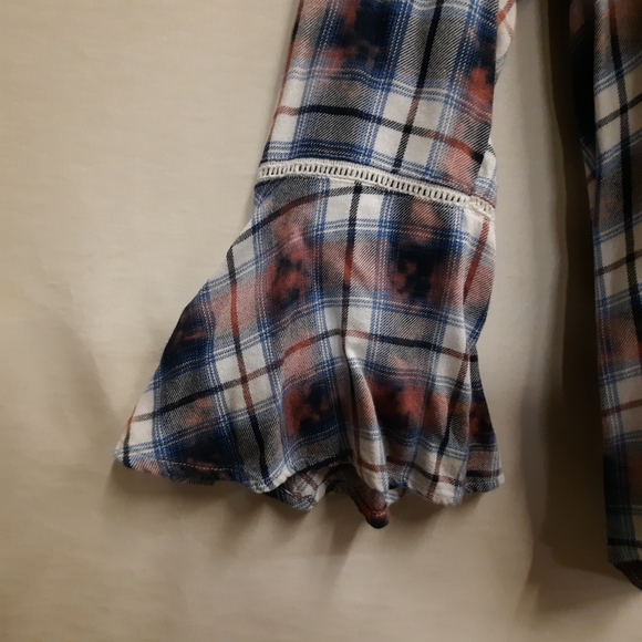 Seven7 Top - Picture 3 of 9